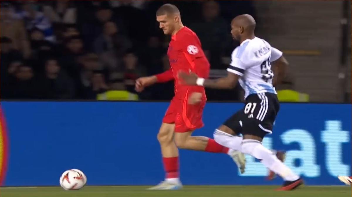 Penalty anulat de VAR în Qarabag - FCSB