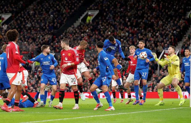 Manchester United a tremurat și cu Rangers, înaintea duelului cu FCSB