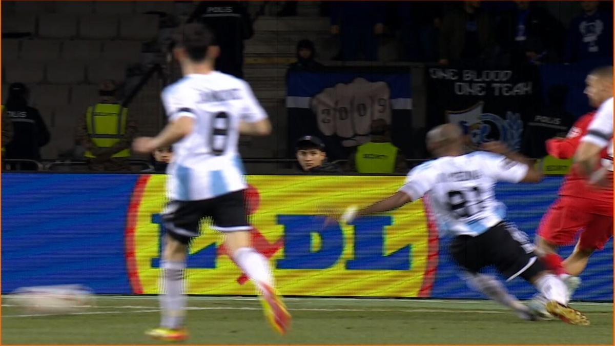 Penalty anulat de VAR în Qarabag - FCSB