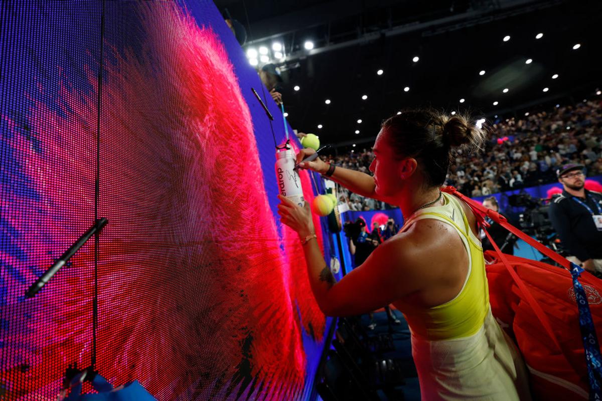 Momentul privat dintre Sabalenka și Badosa, surprins pe holurile de la Australian Open: „Asta mi-a spus”