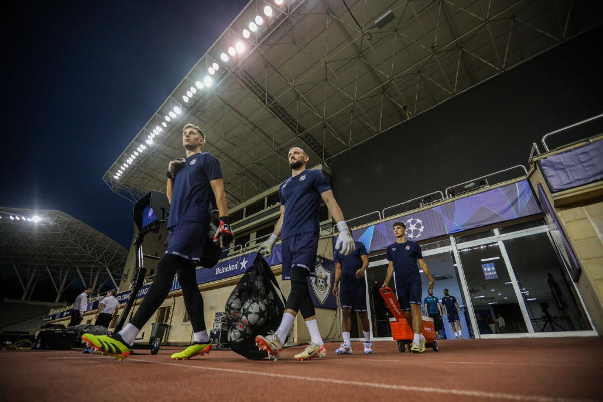 Qarabag - FCSB, pe un stadion cu istorie zbuciumată » A purtat numele lui Stalin și Lenin, iar acum e denumit după protagonistul „celui mai controversat gol din istorie”