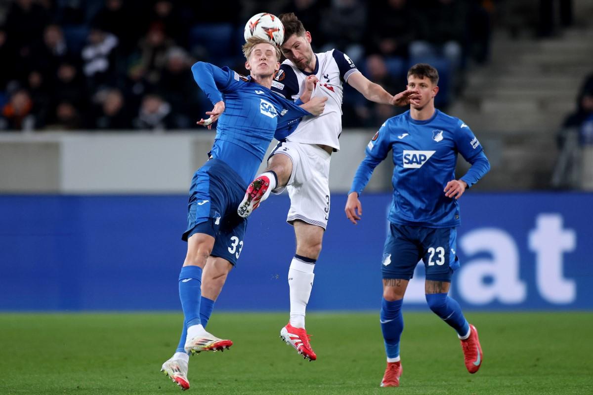 „New look” pentru Radu Drăgușin cu Hoffenheim, la 4 zile după ce a fost umplut de sânge