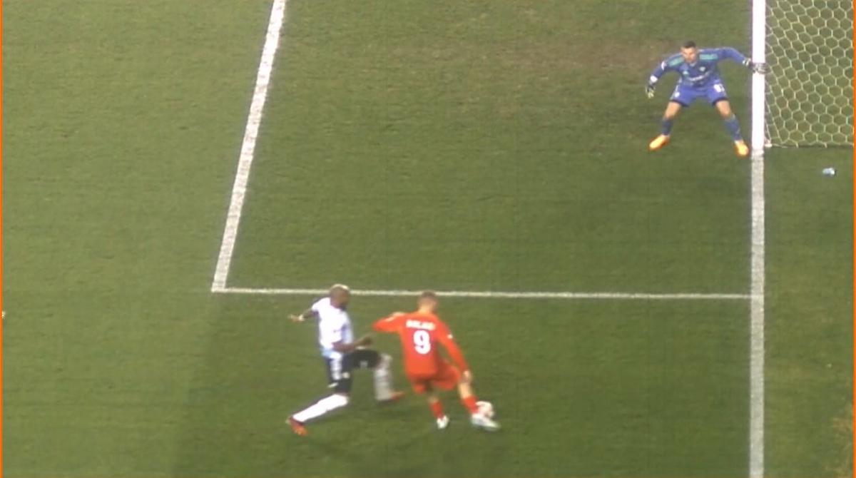 Penalty pentru FCSB refuzat de VAR la Baku » „Centralul” și-a schimbat decizia