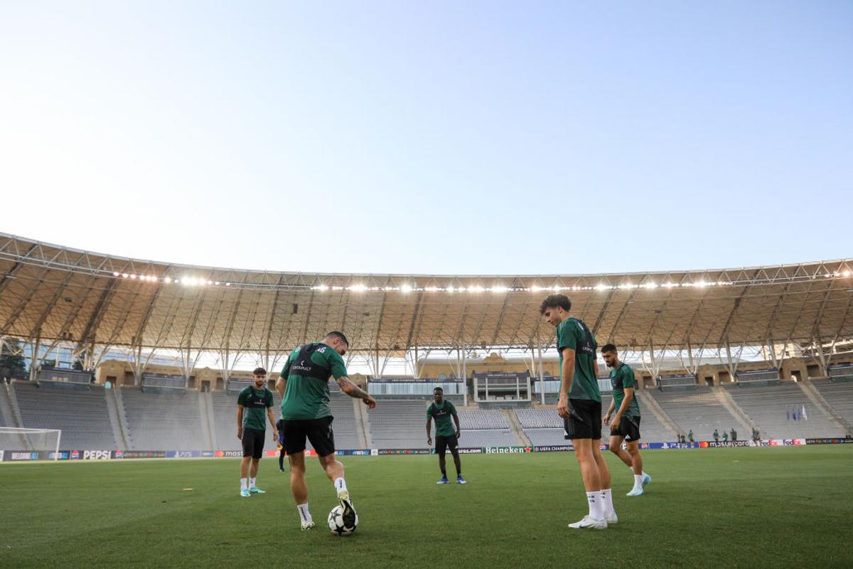 Qarabag - FCSB, pe un stadion cu istorie zbuciumată » A purtat numele lui Stalin și Lenin, iar acum e denumit după protagonistul „celui mai controversat gol din istorie”
