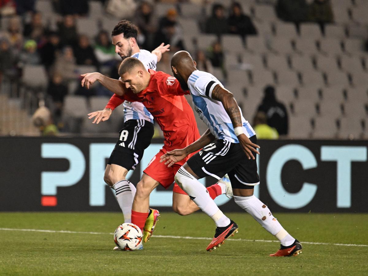 Qarabag - FCSB 2-3. Dumitru Dragomir, uimit de jucătorul campioanei: „Excepțional ce a putut să facă în minutul 90+5!”