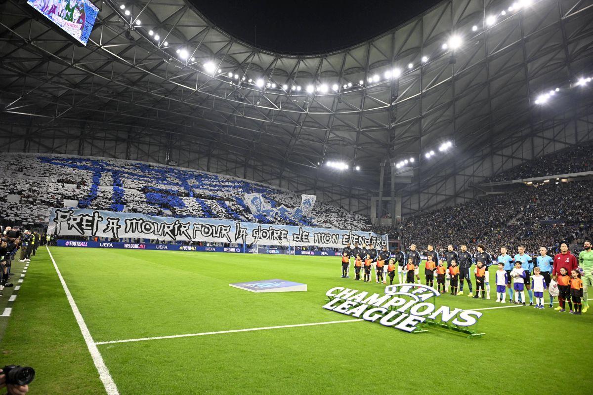 Orașul în care echipa de fotbal dictează ritmul vieții: „E totul sau nimic! Stadionul te face să zbori”