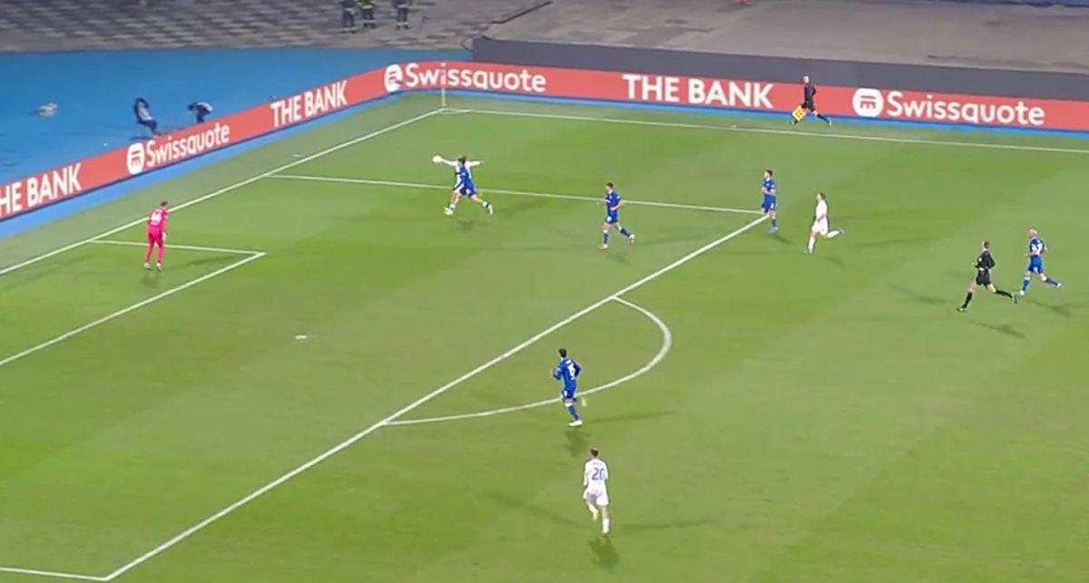 Penalty-ul cerut de Daniel Bîrligea în Dinamo Zagreb - FCSB