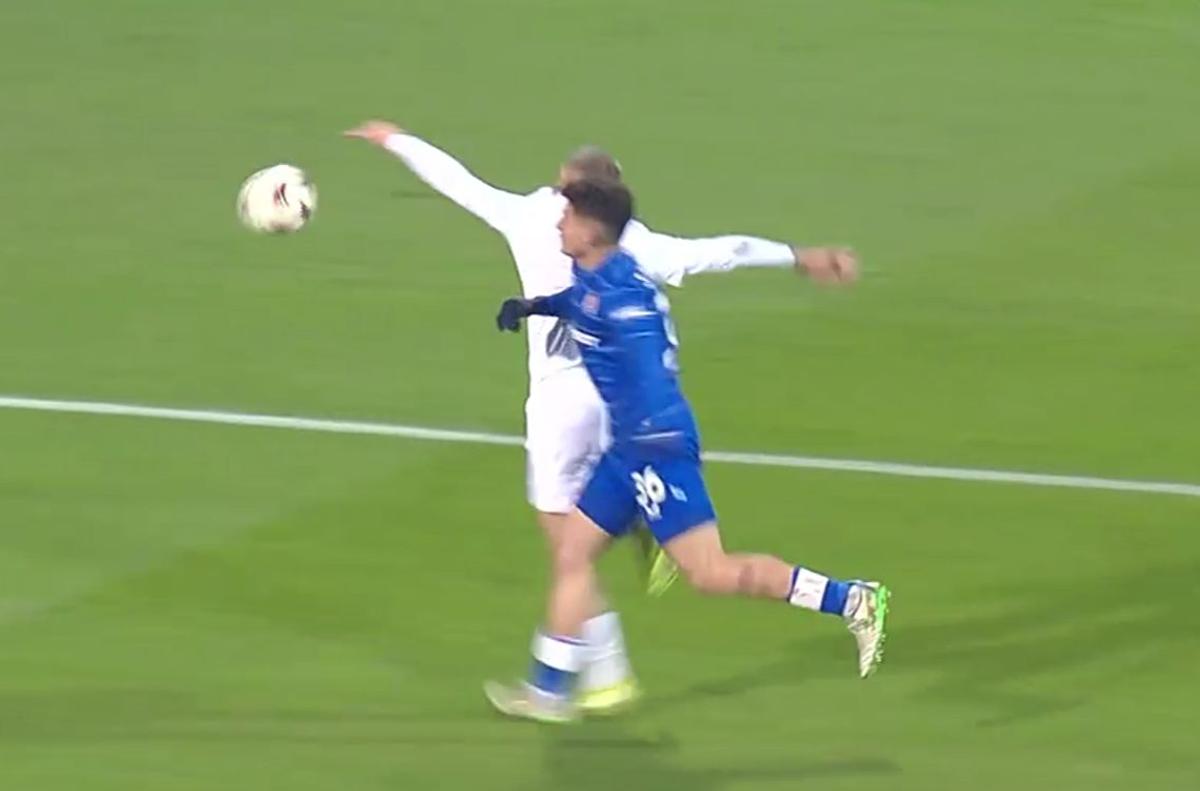 Penalty-ul cerut de Daniel Bîrligea în Dinamo Zagreb - FCSB