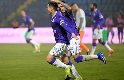 FC Argeș se impune contra celor de la Metaloglobus și suflă în ceafă granzilor din Superligă: partidă cu o eliminare și un gol de pus în ramă