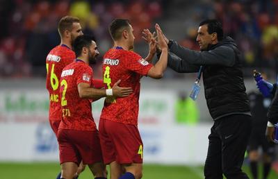 FCSB // VIDEO Un titular al roș-albaștrilor a răbufnit: „Ce să mai zică și antrenorul... Nu poți să te bați așa la titlu. N-ai voie!”