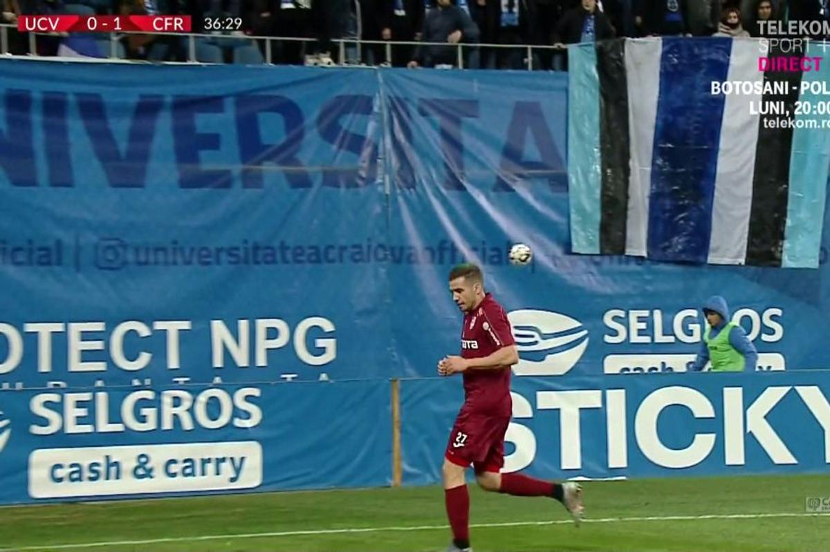 CRAIOVA - CFR CLUJ 0-2 // GALERIE FOTO A fost derby! Ultrașii, aproape să oprească meciul + tensiuni aprige între jucători