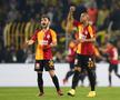 FENERBAHCE - GALATASARAY 1-3 // VIDEO + FOTO Florin Andone, pe bancă într-un derby infernal: bătăi în tribune, jucători loviți și o victorie ISTORICĂ