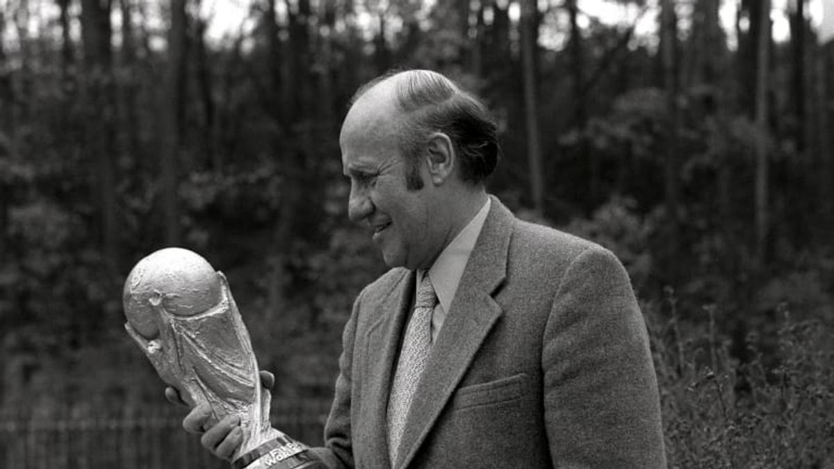 RETRO GSP: 25 de ani de când ne-a părăsit „Lunganul”. A fost campion mondial și european, dar avem palmares egal cu el
