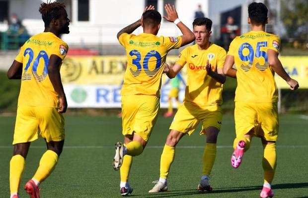 Incident șocant cu un jucător de la Petrolul Ploiești: atacat și bătut în plină stradă!