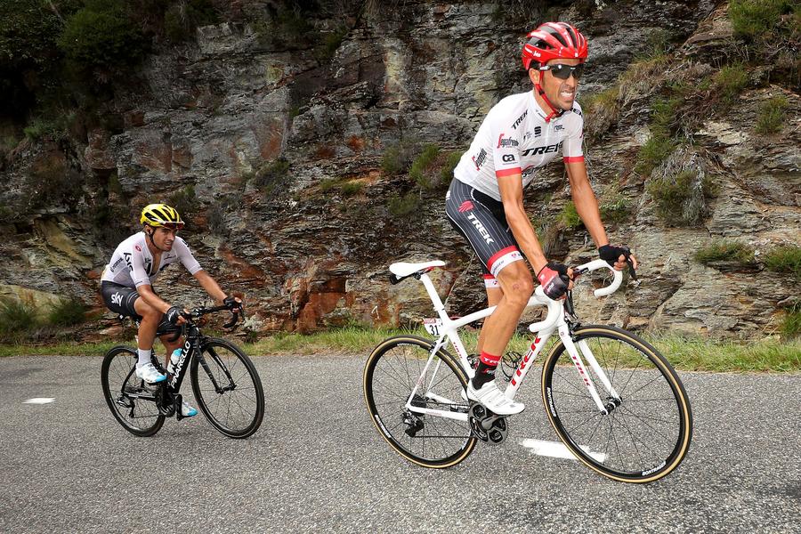 Alberto Contador păn timpul unei ascensiuni FOTO Gulliver/GettyImages Valieva nu a fost prima » Topul scuzelor absurde oferite de sportivii prinși dopați: caramele din Peru, sex, gelozie și răzbunare