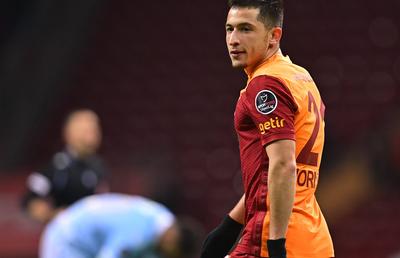 Scandal în Turcia! Antrenorul lui Galatasaray a cerut excluderea din lot a lui Moruțan » Prima reacție a conducerii