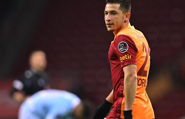 Scandal în Turcia! Antrenorul lui Galatasaray a cerut excluderea din lot a lui Moruțan » Prima reacție a conducerii