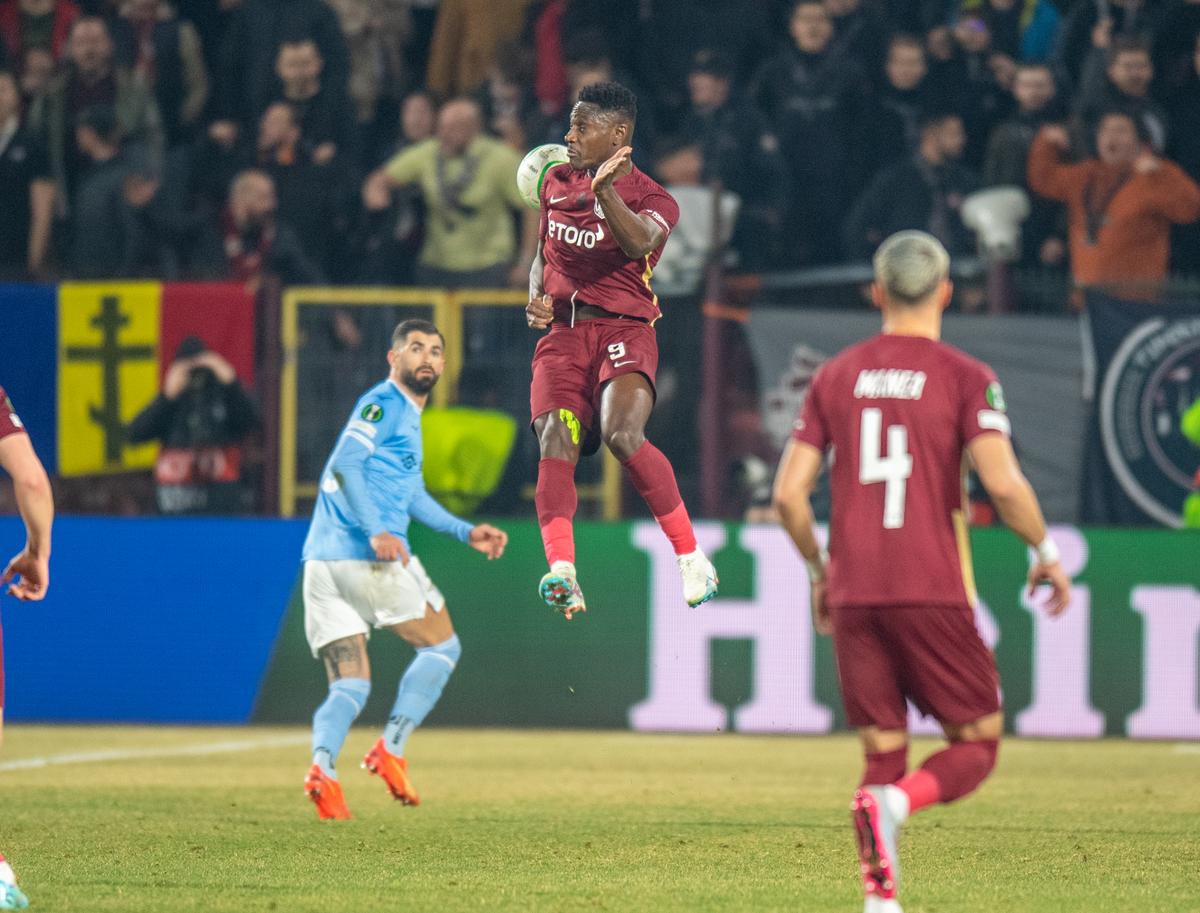 CFR Cluj - Lazio 0-0 »  CFR Cluj e OUT din Conference League! Lazio a jucat fără chef, dar campioana n-a avut șut pe poartă