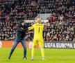 Dmitrovic, atacat de un fan în timpul meciului PSV - Sevilla