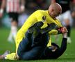 Dmitrovic, atacat de un fan în timpul meciului PSV - Sevilla