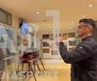 Eugen Voicu, fotografiat de Andrei Nicolescu alături de trofeele lui CFR Cluj Capturi Antena Sport