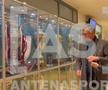 Eugen Voicu, fotografiat de Andrei Nicolescu alături de trofeele lui CFR Cluj Capturi Antena Sport