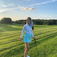Georgia Ball, jucătoare profesionistă de golf (foto: Instagram)