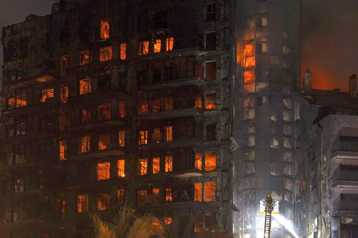 Două meciuri din Spania au fost amânate, după un incendiu puternic în Valencia