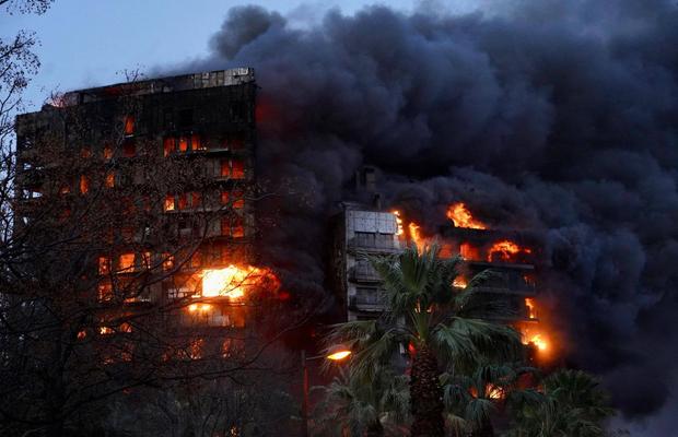 Două meciuri din Spania au fost amânate, după un incendiu puternic în Valencia