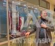 Eugen Voicu, fotografiat de Andrei Nicolescu alături de trofeele lui CFR Cluj Capturi Antena Sport