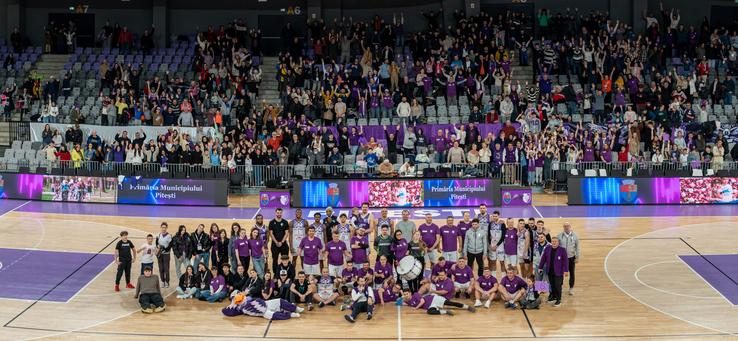 Eveniment inedit la Pitești Arena! Duel între fani și jucători/Foto: FC Argeș Basketball