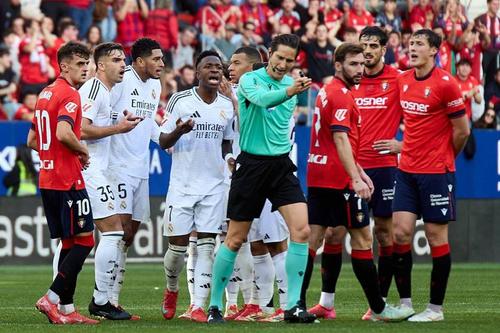 Eliminarea lui Jude Bellingham, în Osasuna - Real Madrid 1-1. FOTO: Imago