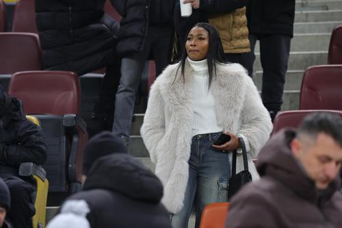 Mbali Malindi, iubita lui Siyabonga Ngezana, la meciul FCSB - Dinamo/ Foto: Ionuț Iordache GSP