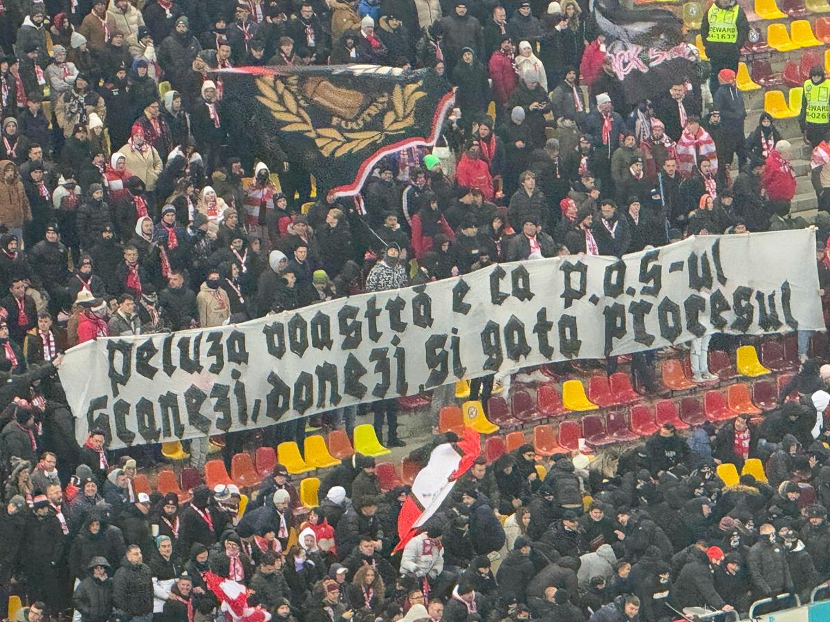 Mesaje în tribune la FCSB - Dinamo