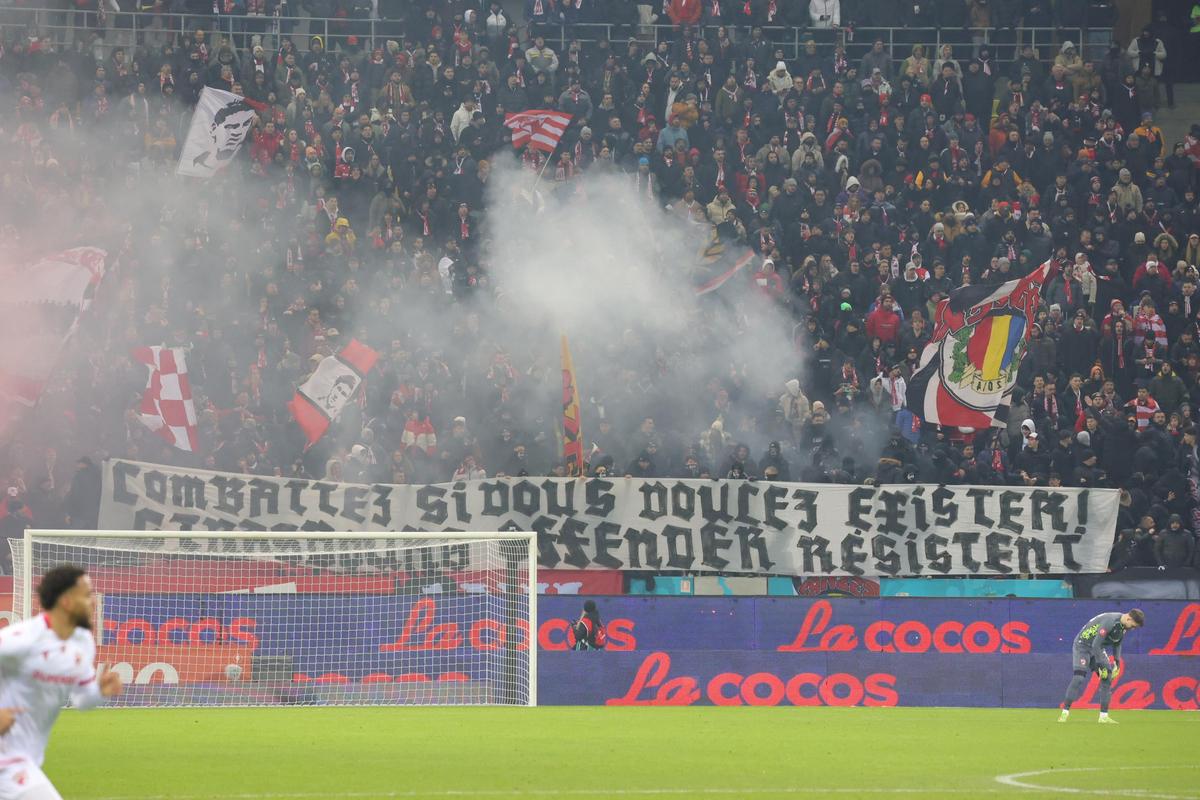 Mesaje în tribune la FCSB - Dinamo