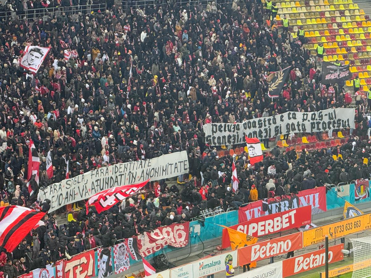 Mesaje în tribune la FCSB - Dinamo