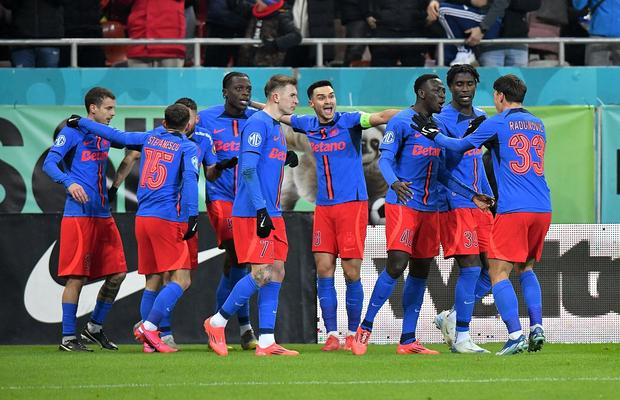 Câți bani cheltuie Gigi Becali într-un sezon la FCSB