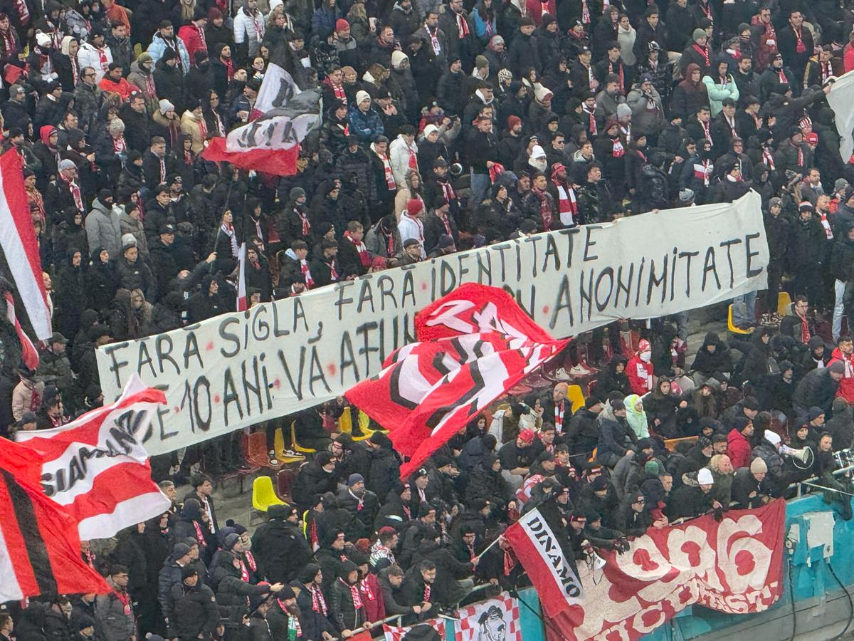 Mesaje în tribune la FCSB - Dinamo