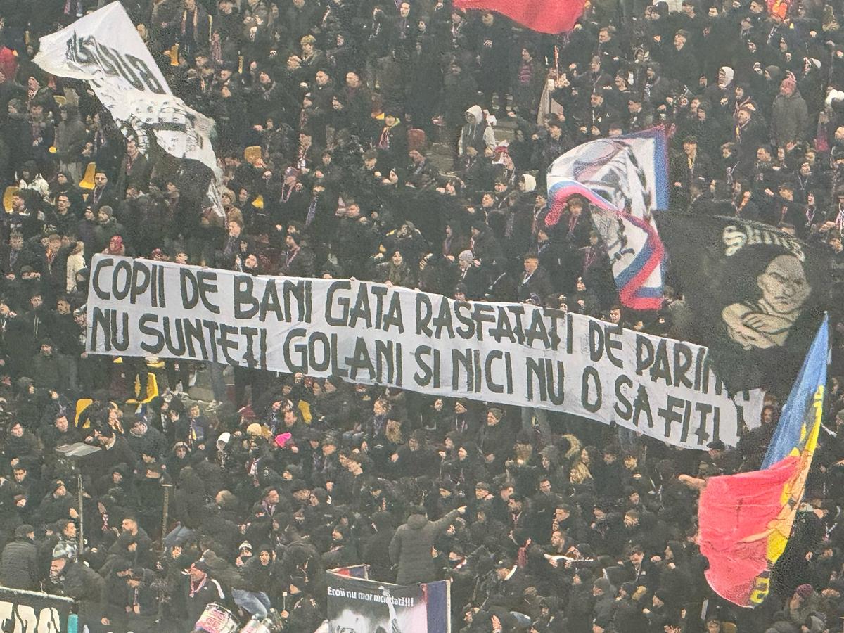 Mesaje în tribune la FCSB - Dinamo