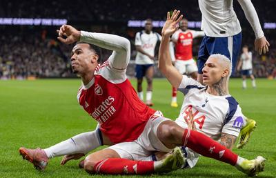 Titularul lui Arsenal a dat drumul la ironii după ce „tunarii” au strivit Tottenham: ce a postat pe rețelele de socializare