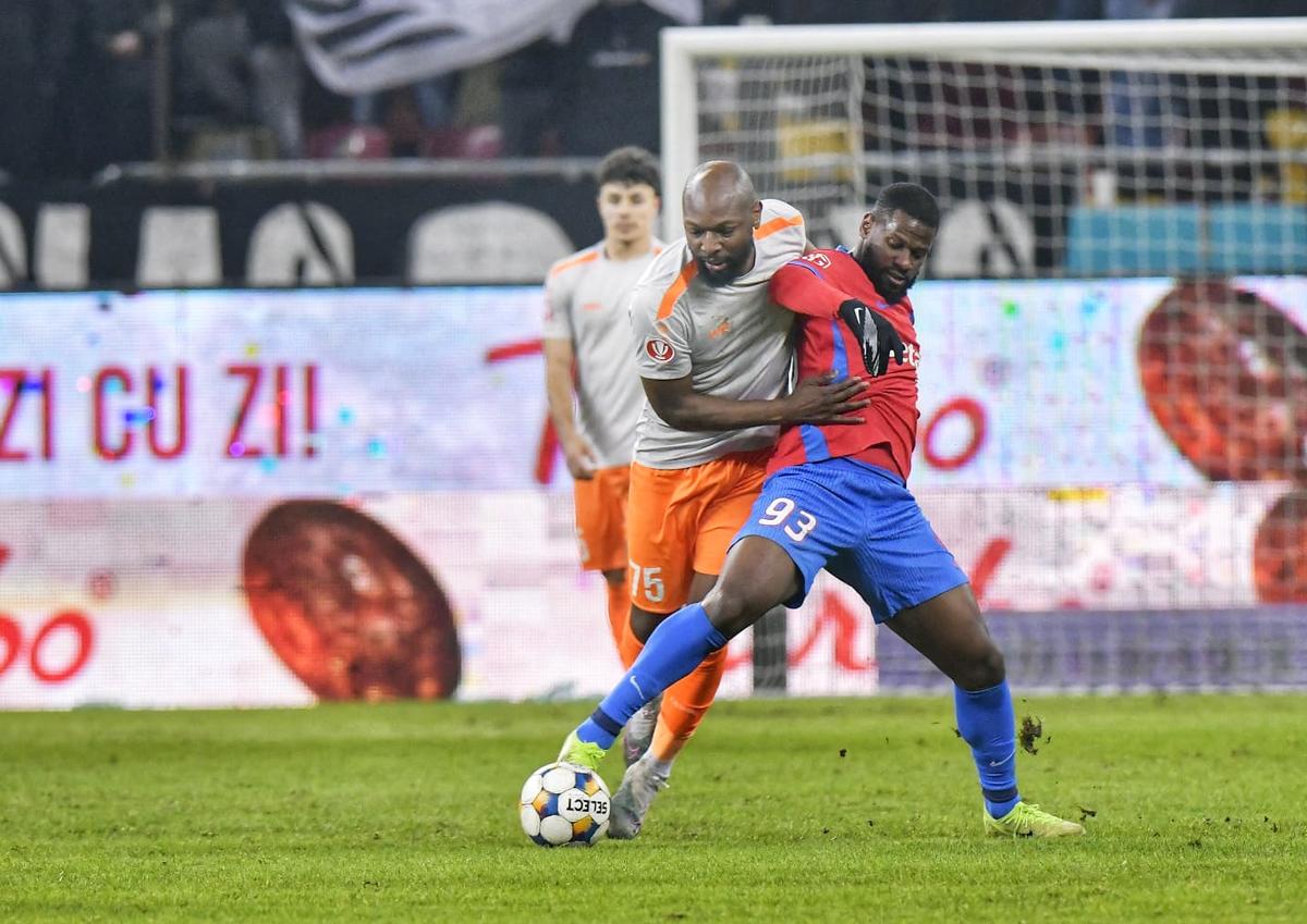 Darius Olaru a pasat perfect, David Miculescu s-a distrat cu portarul de la Metaloglobus » Cum s-a marcat golul care a adus liniștea pentru FCSB