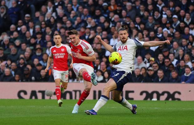 The Sun: „Fundașii l-au ignorat pe furiosul Tudor!”» Drăgușin, umilit de un fost jucător al lui Tottenham
