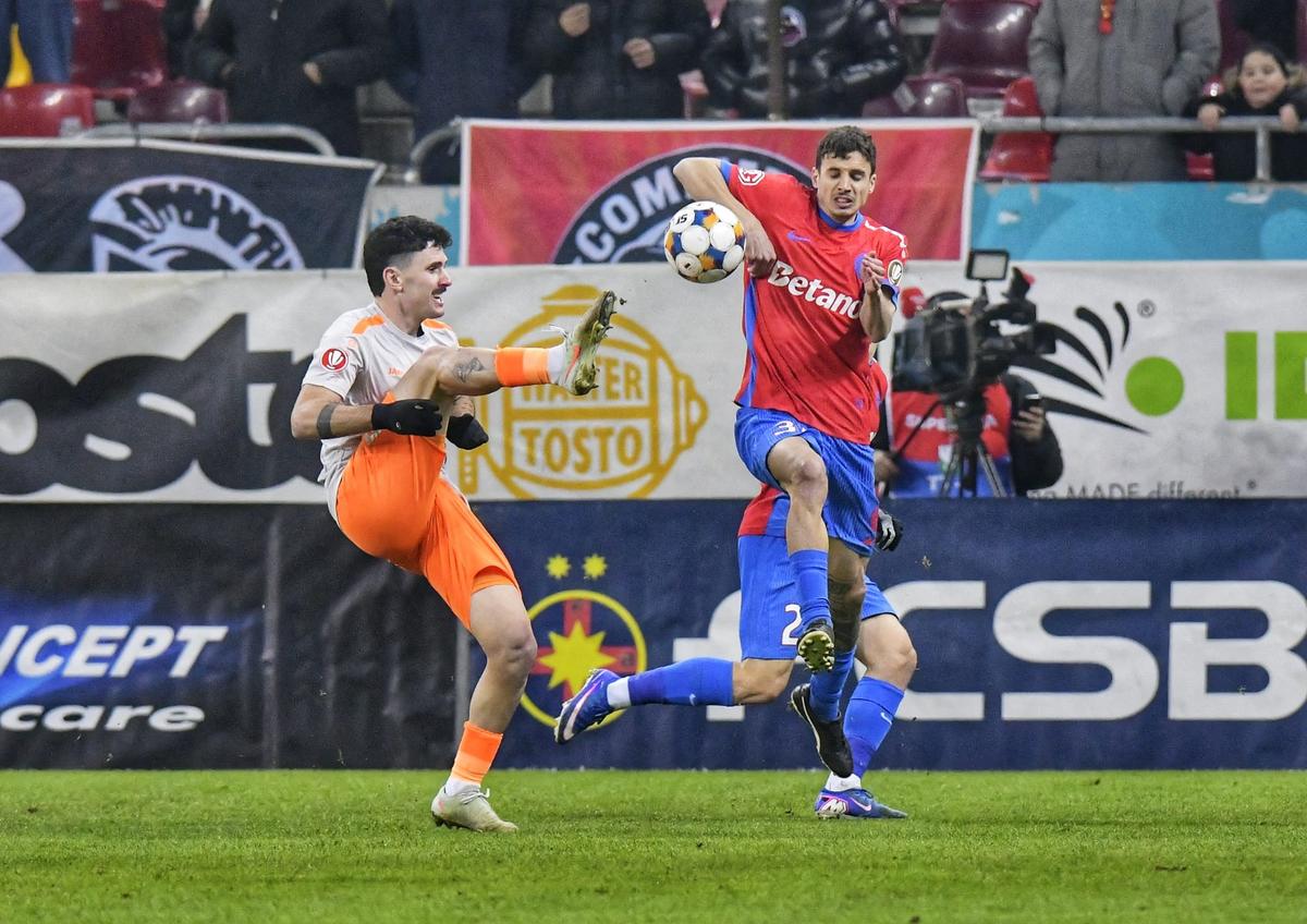 Darius Olaru a pasat perfect, David Miculescu s-a distrat cu portarul de la Metaloglobus » Cum s-a marcat golul care a adus liniștea pentru FCSB