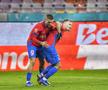Daniel Bîrligea și Darius Olaru la FCSB - Metaloglobus // foto: Cristi Preda (GSP.ro)