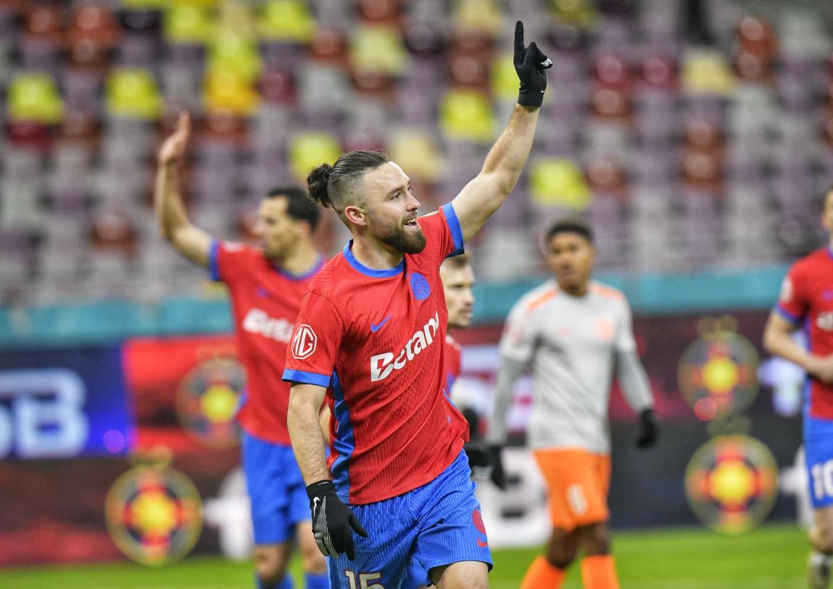 Darius Olaru a pasat perfect, David Miculescu s-a distrat cu portarul de la Metaloglobus » Cum s-a marcat golul care a adus liniștea pentru FCSB