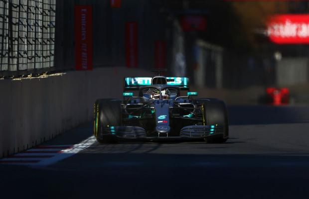 Formula 1, grav afectată de pandemia de coronavirus: MP al Azerbaidjanului, amânat + Mesajul dur trimis de Lewis Hamilton