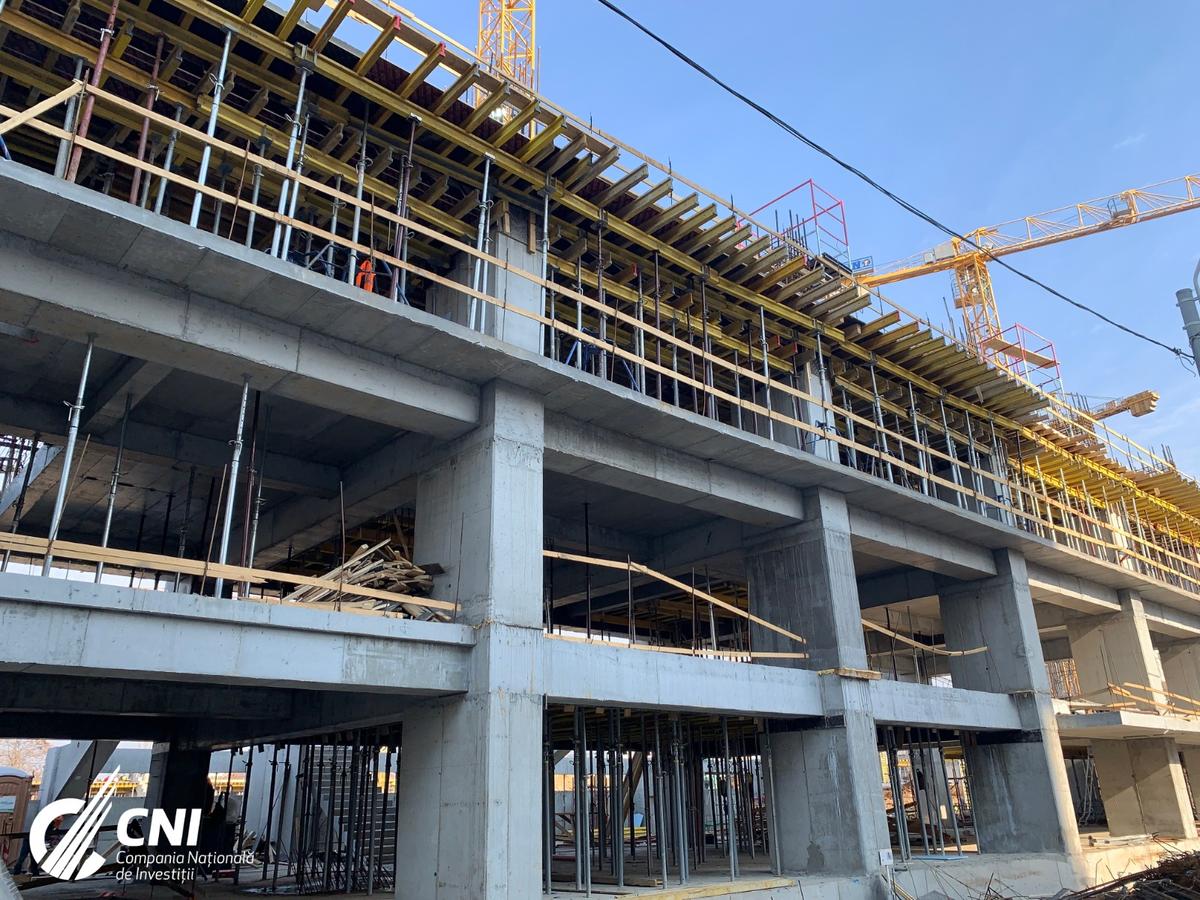 VIDEO. Vietnamezii de la stadioanele Ghencea și Giulești nu se tem de COVID-19: „Pe șantiere nu există riscuri”