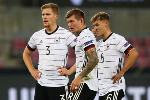 Toni Kroos (31 de ani), mijlocașul Germaniei, s-a accidentat în cantonamentul naționalei și va reveni în Spania, în programul lui Real Madrid.