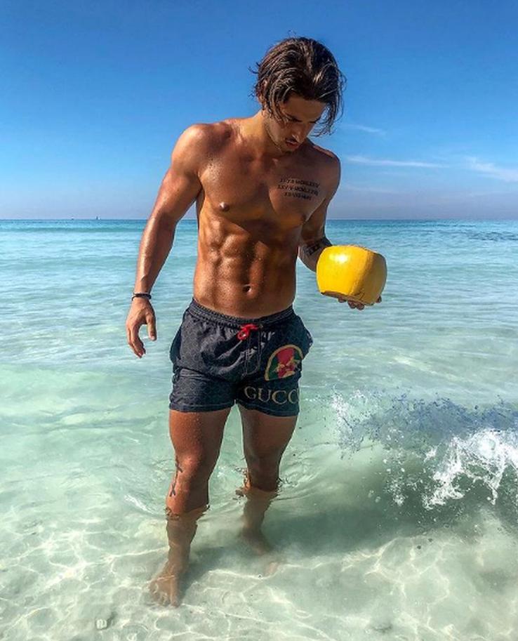 Sursă foto: instagram.com/npetrov__/