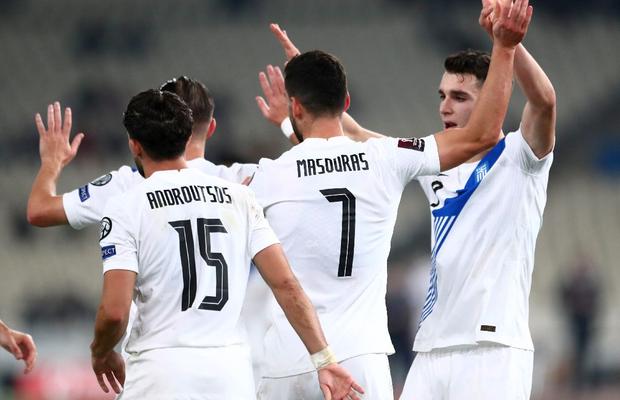 Schimbări în lotul Greciei, înaintea amicalului cu România » Doi fotbaliști de la Olympiakos, infectați cu coronavirus